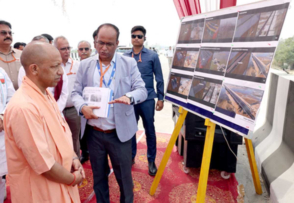 उच्च गुणवत्ता के साथ समयसीमा में बनकर तैयार हो गंगा एक्सप्रेसवे : सीएम योगी उच्च गुणवत्ता के साथ समयसीमा में बनकर तैयार हो गंगा एक्सप्रेसवे : सीएम योगी